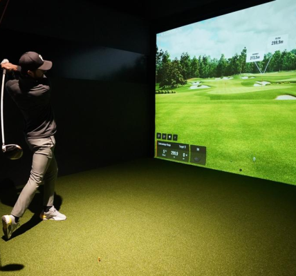 Golf Simulators: A Hole-in-One for Corporate Events