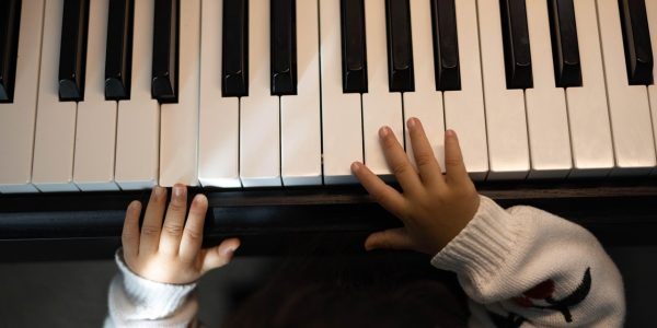Piano, learning, child — Gap Year Programs with Safe and Sustainable Travel